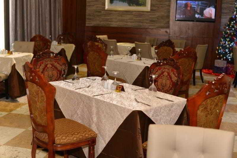 Golden Tulip Essential Lagos Airport Hotel Extérieur photo