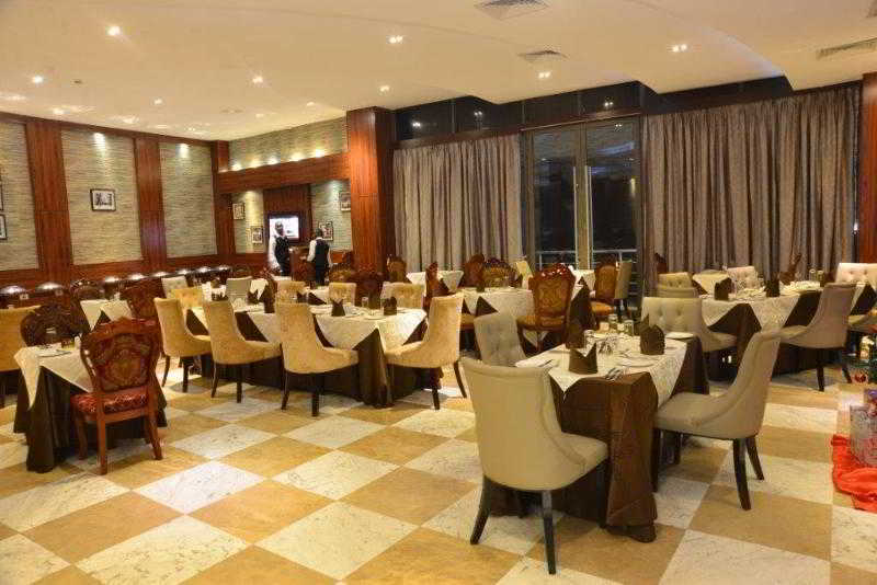 Golden Tulip Essential Lagos Airport Hotel Extérieur photo