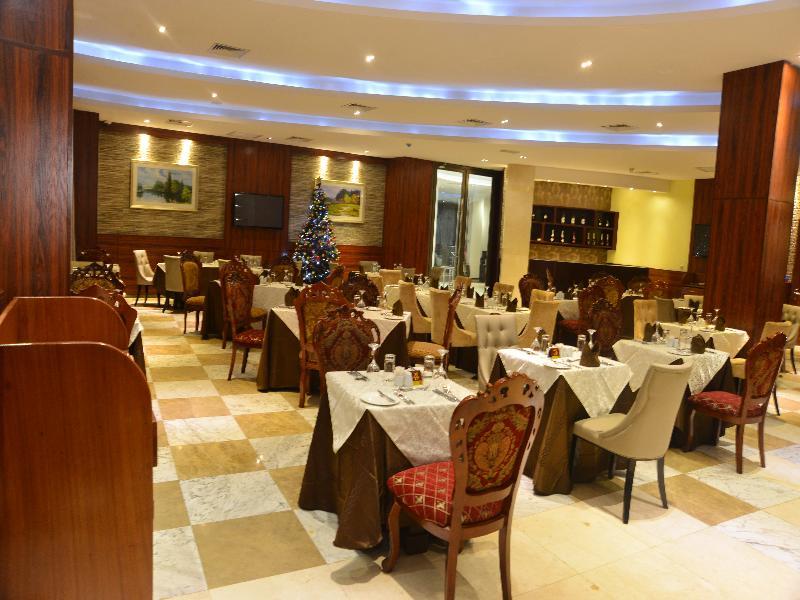 Golden Tulip Essential Lagos Airport Hotel Extérieur photo